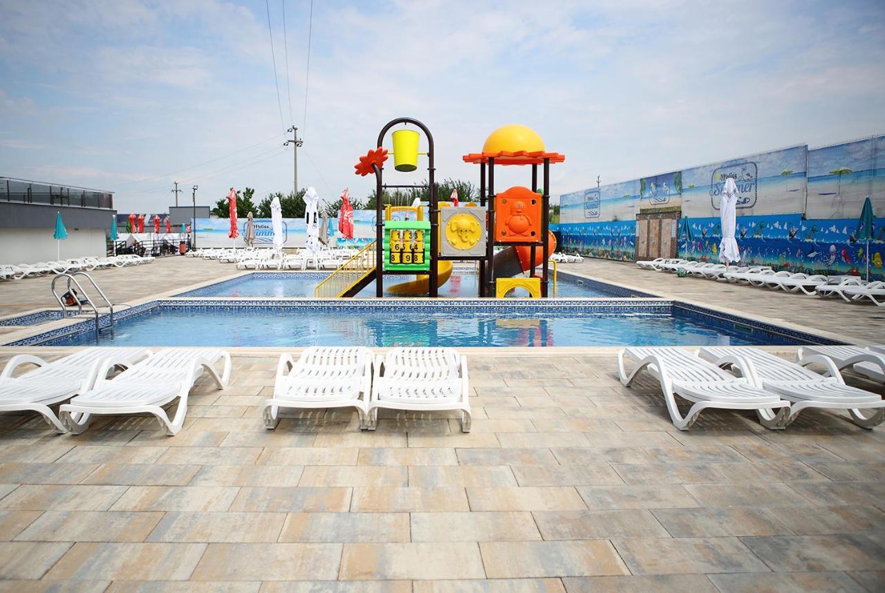 Meliss Events Hotel Craiova Exterior photo