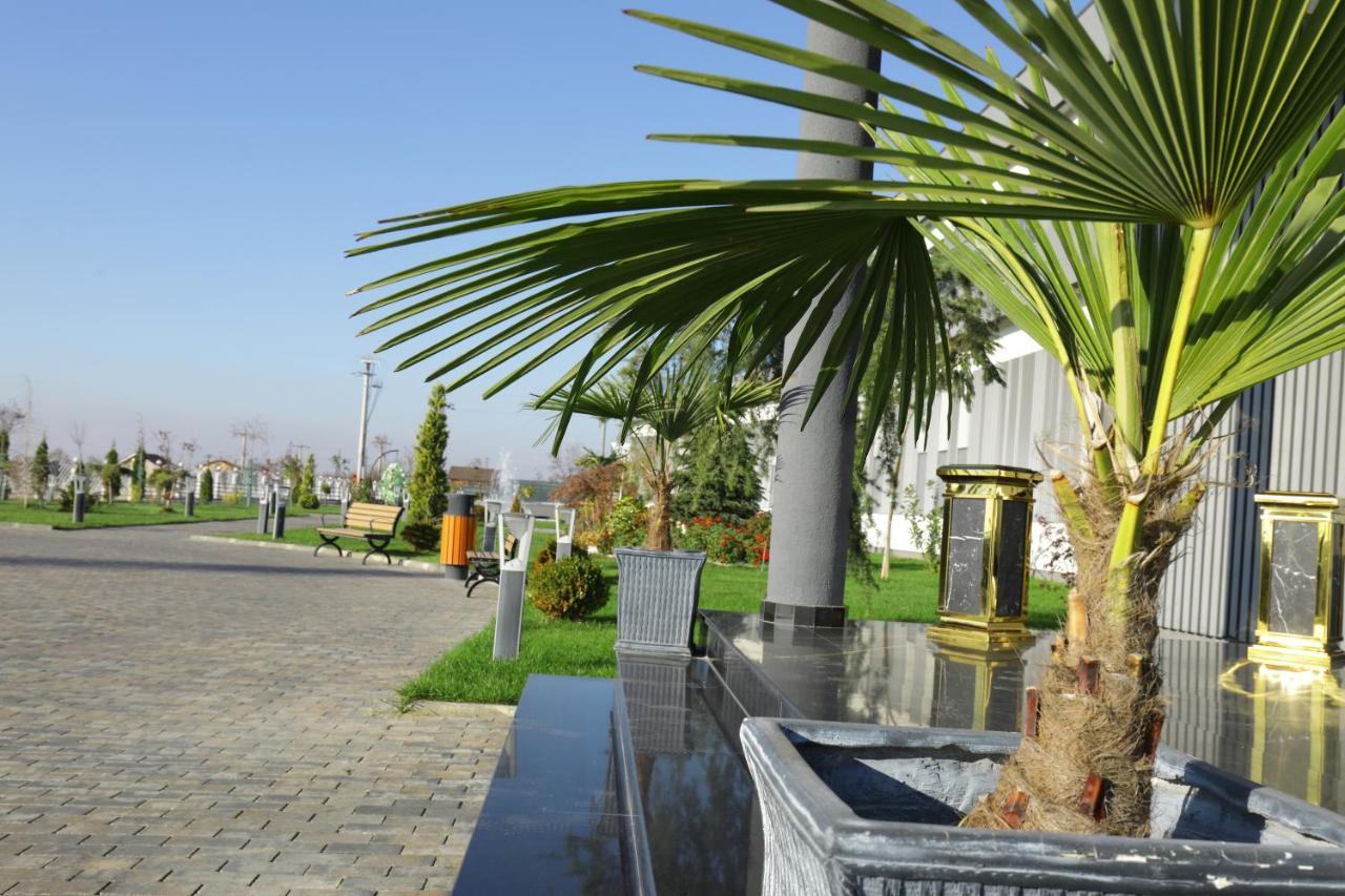 Meliss Events Hotel Craiova Exterior photo