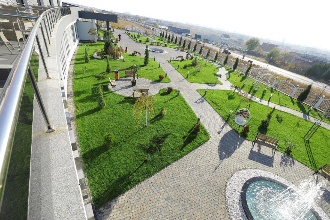 Meliss Events Hotel Craiova Exterior photo