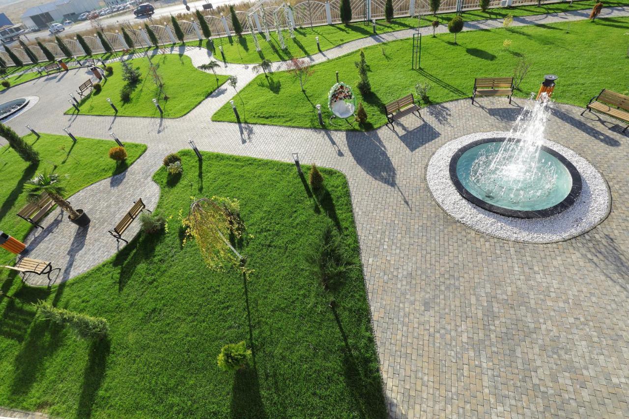 Meliss Events Hotel Craiova Exterior photo